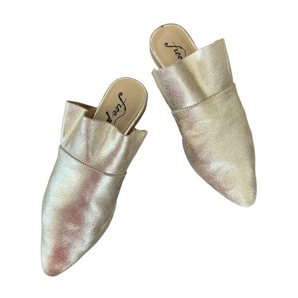 Free People Sienna Gold Metallic Point Toe Leather Ruffle Slip On Flats Size 37 - Picture 11 of 12